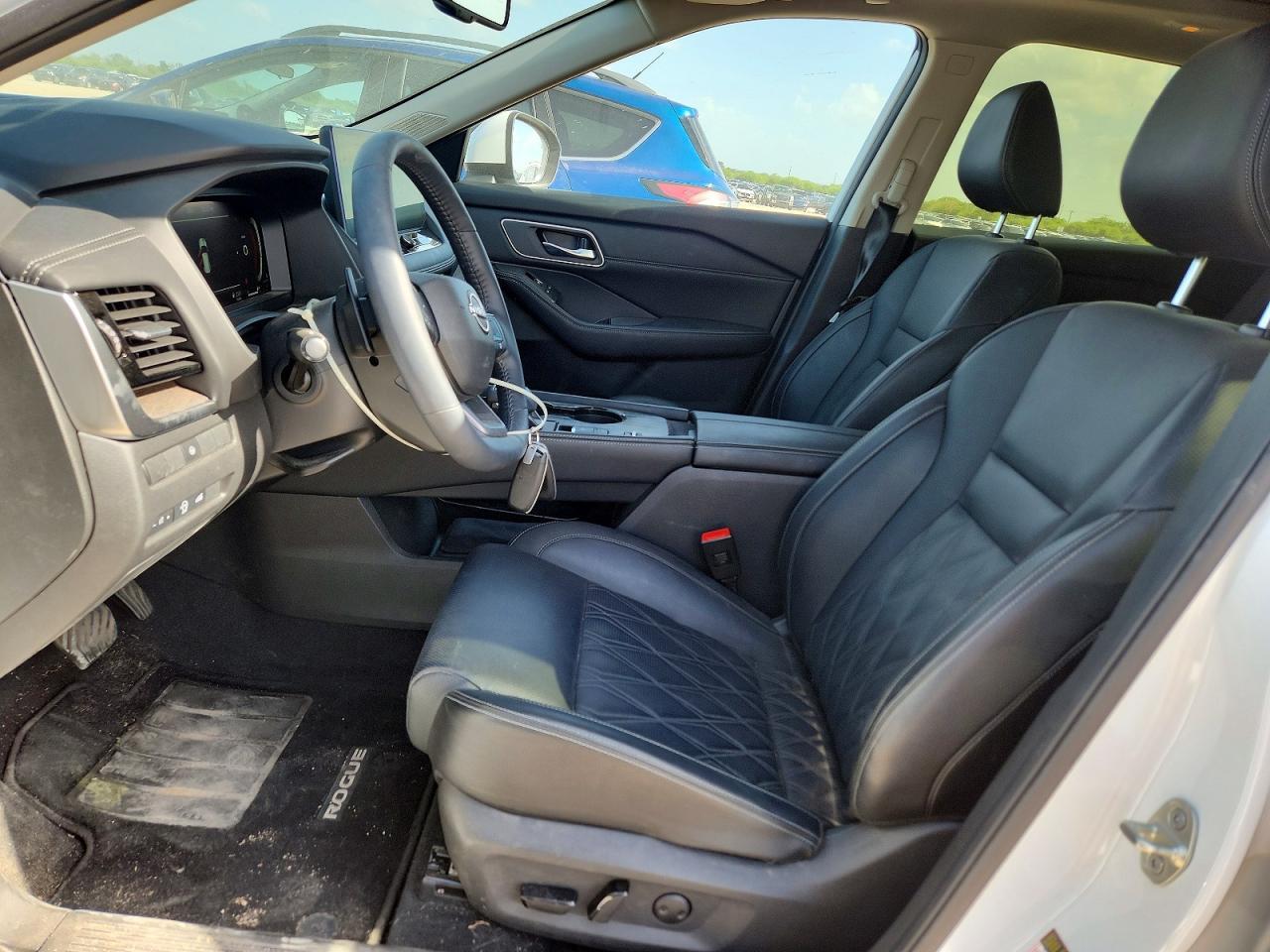 2025 Nissan Rogue Platinum - Фото 7
