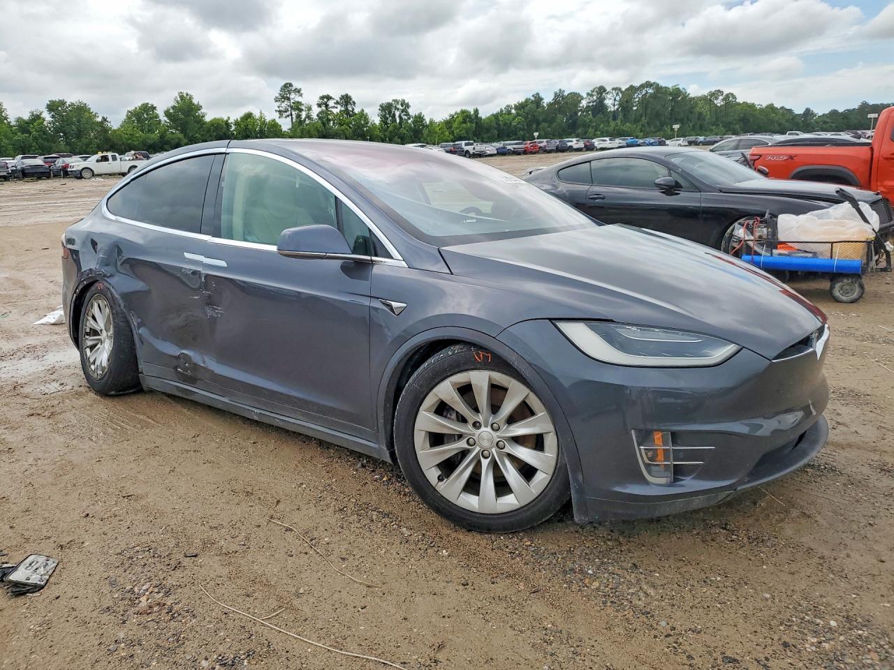 2019 Tesla Model X - Image 4