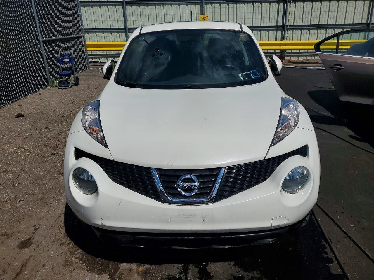 2014 Nissan Juke Sv - Image 5