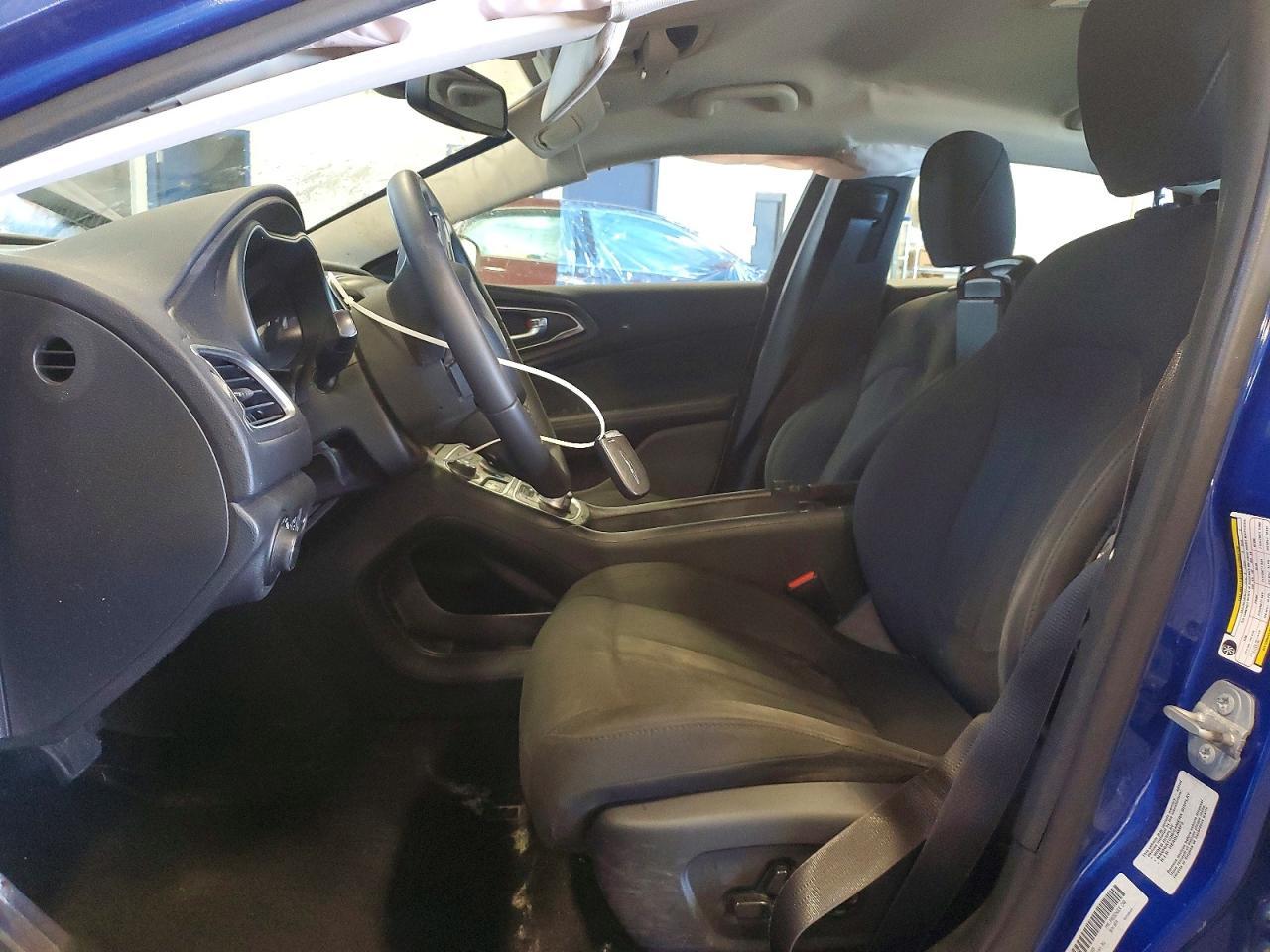 2016 Chrysler 200 Limited - Фото 7