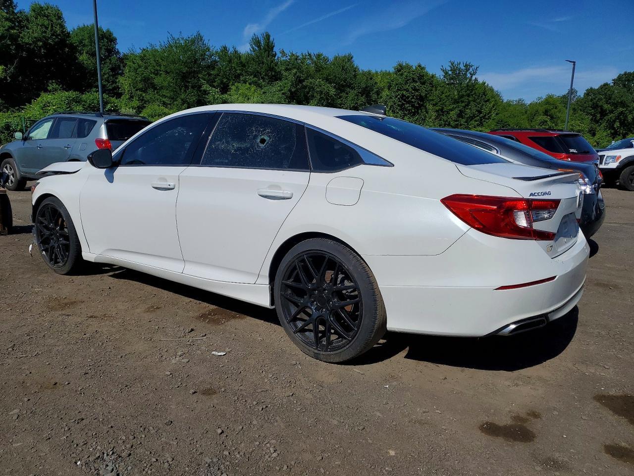 2020 Honda Accord Sport - Image 2