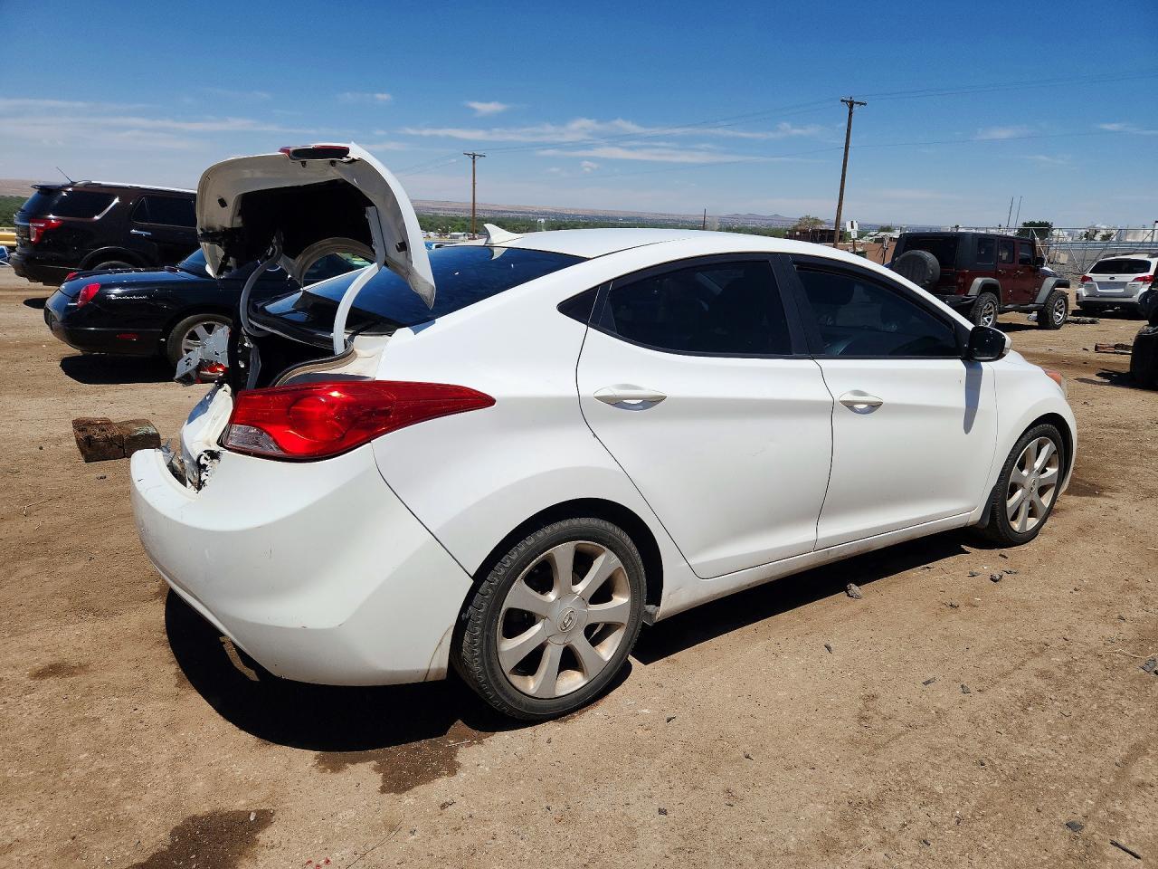 2013 Hyundai Elantra Limited - Image 3