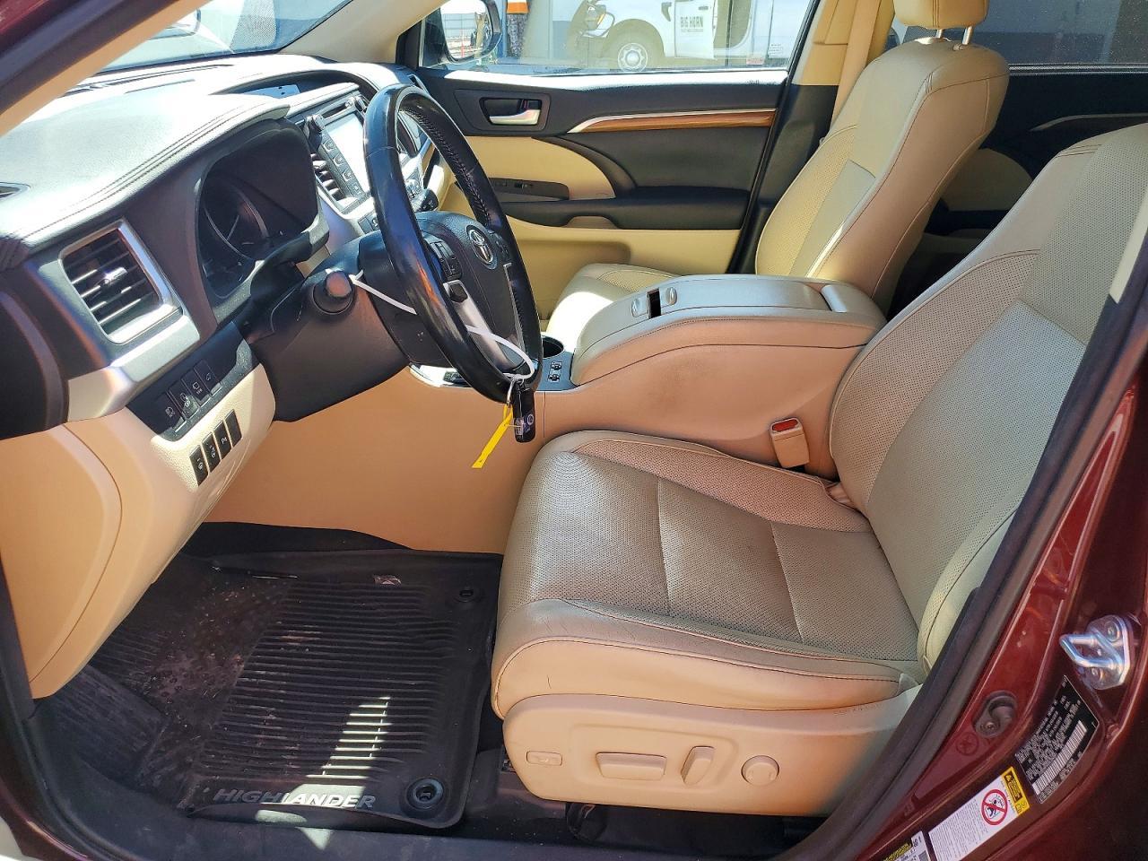2017 Toyota Highlander Limited Platinum - Image 7