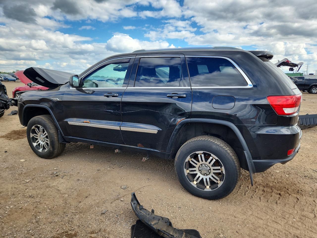 2012 Jeep Grand Cherokee Laredo - Image 2