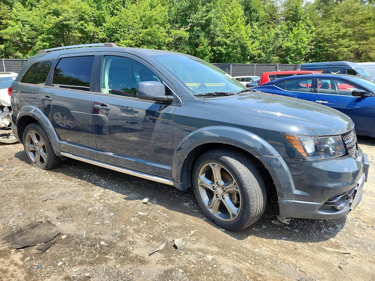 2017 Dodge Journey Crossroad - Image 4