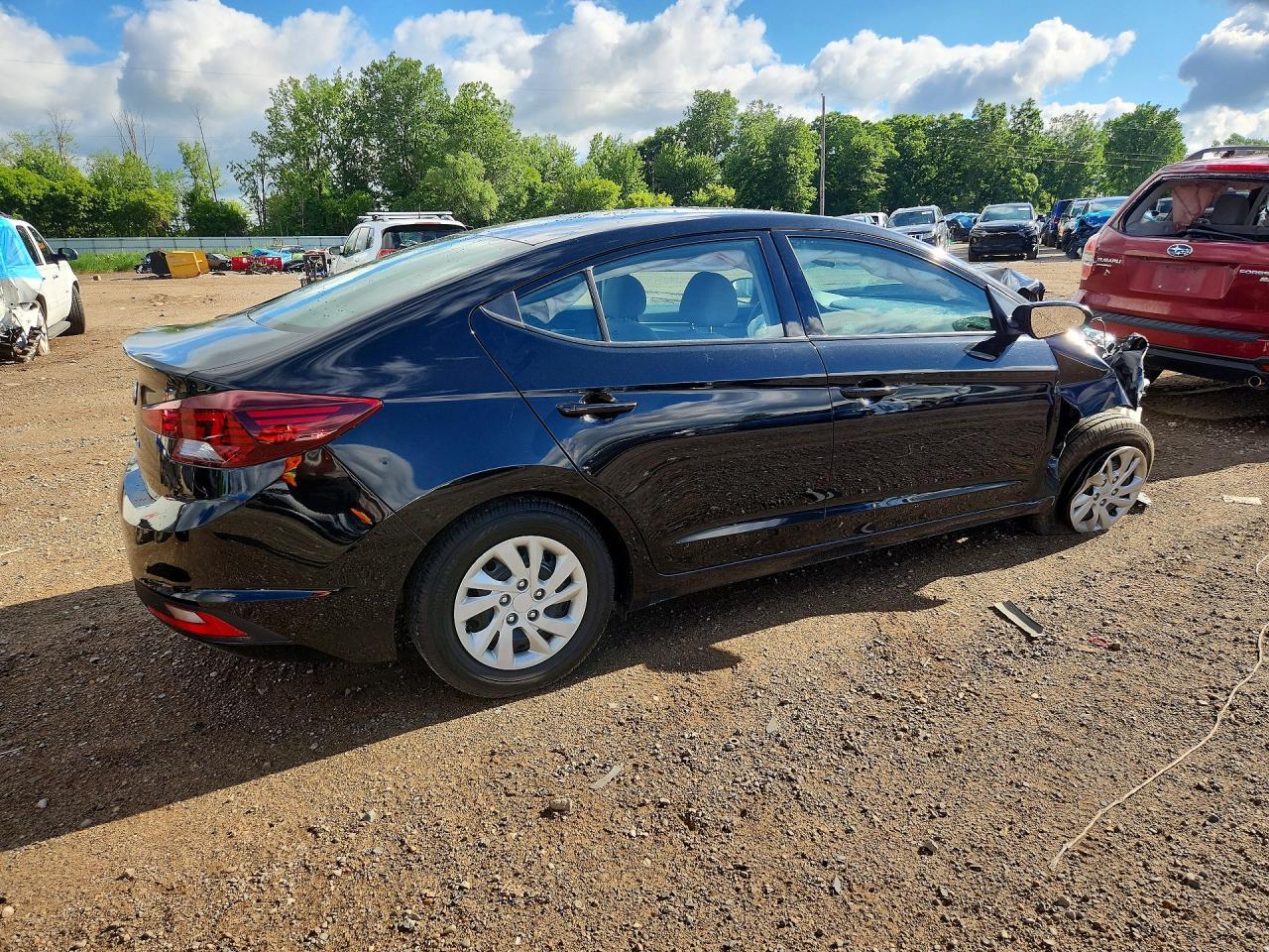 2019 Hyundai Elantra Se - Фото 3