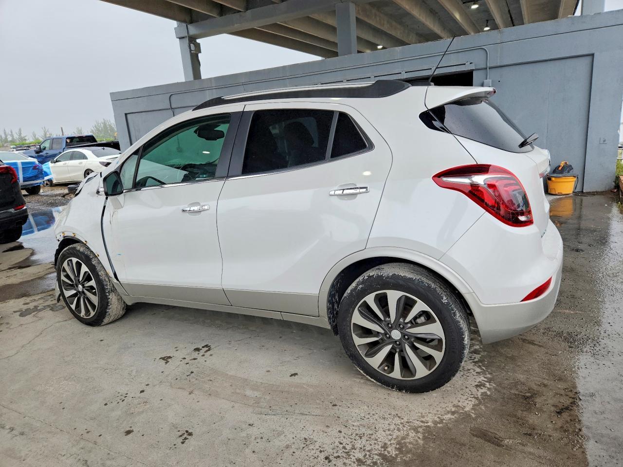2018 Buick Encore Essence - Фото 2