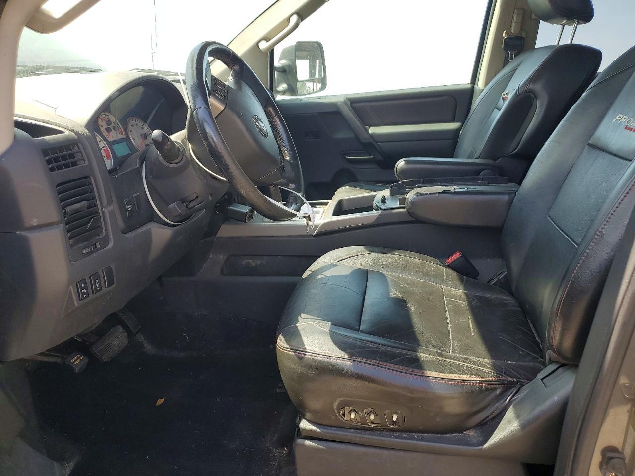 2012 Nissan Titan Sv - Image 7