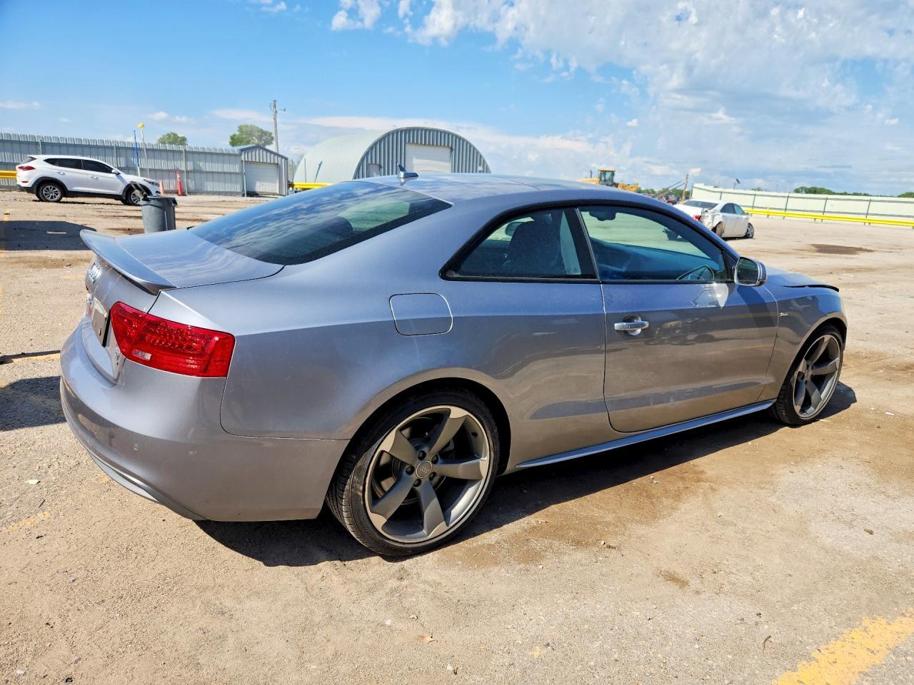 2015 Audi A5 Premium Plus - Фото 3