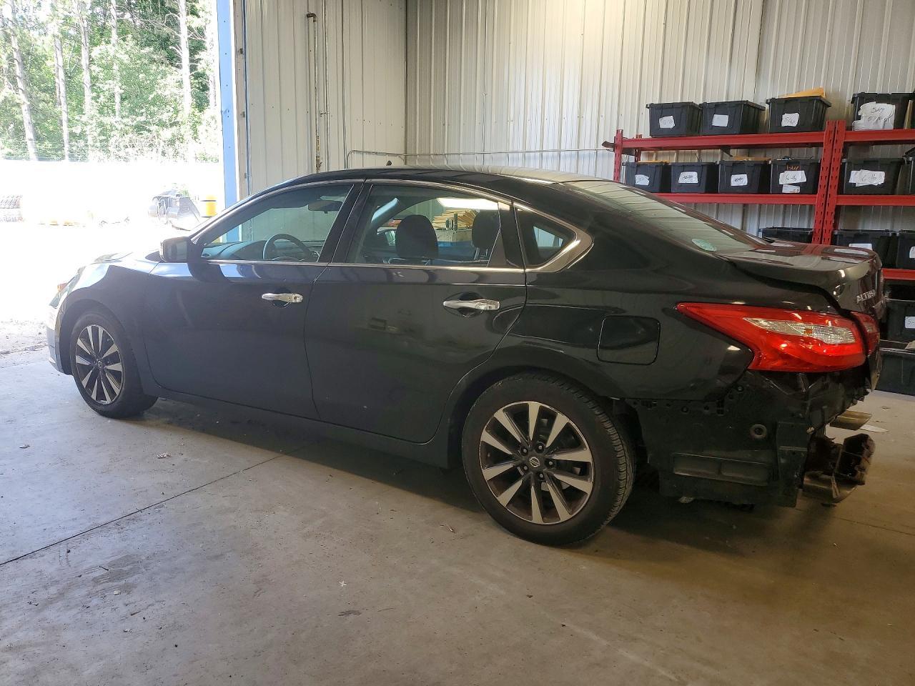 2017 Nissan Altima 2.5 S - Фото 2