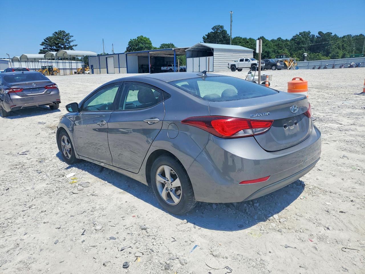2014 Hyundai Elantra Se - Фото 2