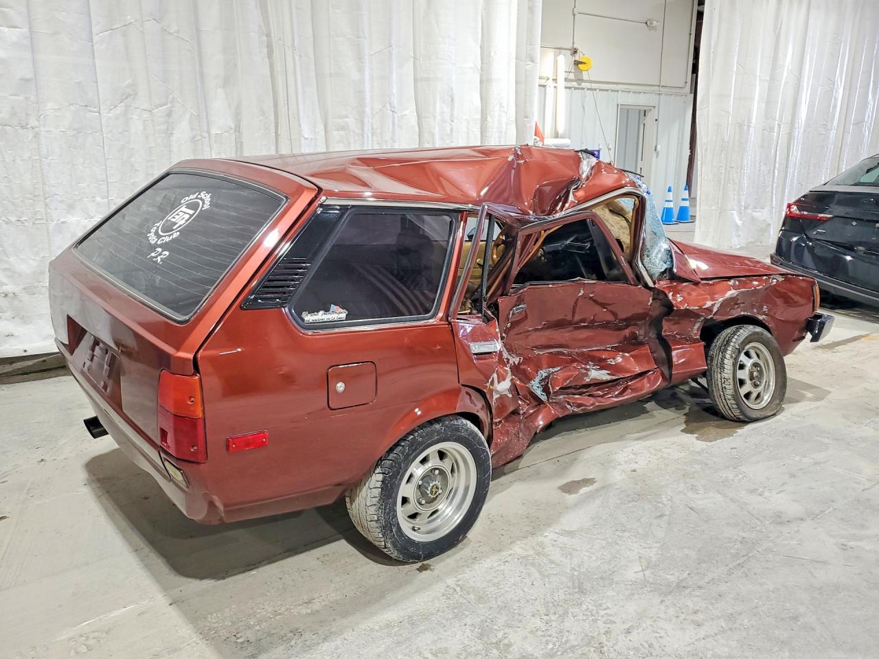1981 Toyota Corolla Deluxe - Фото 3
