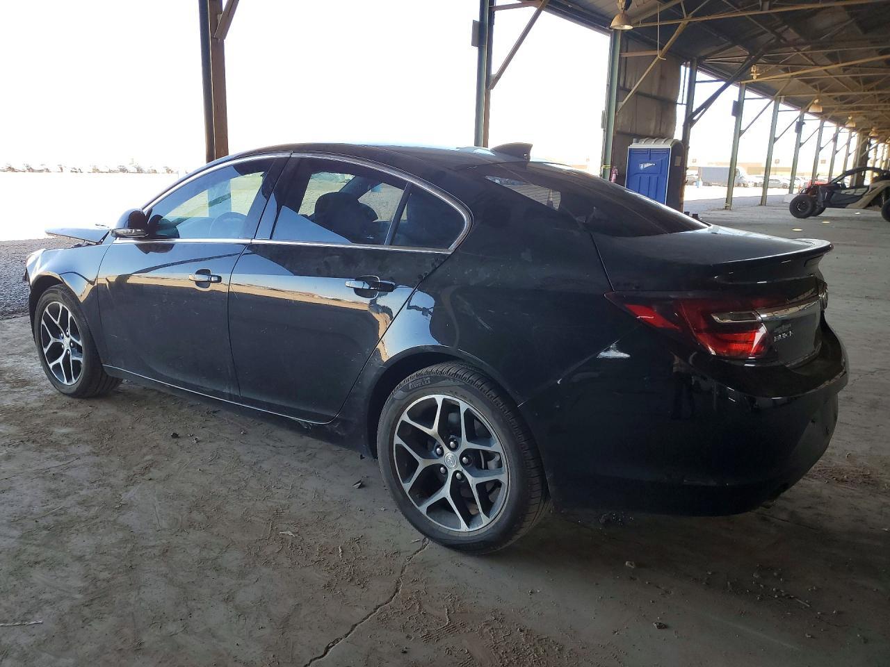 2017 Buick Regal Sport Touring - Фото 2