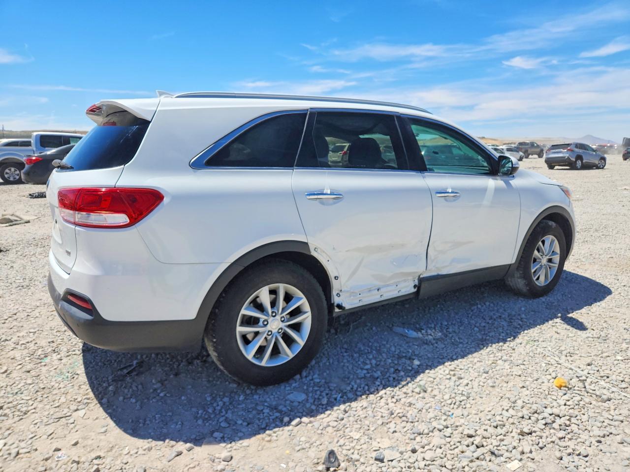 2016 Kia Sorento Lx - Image 3