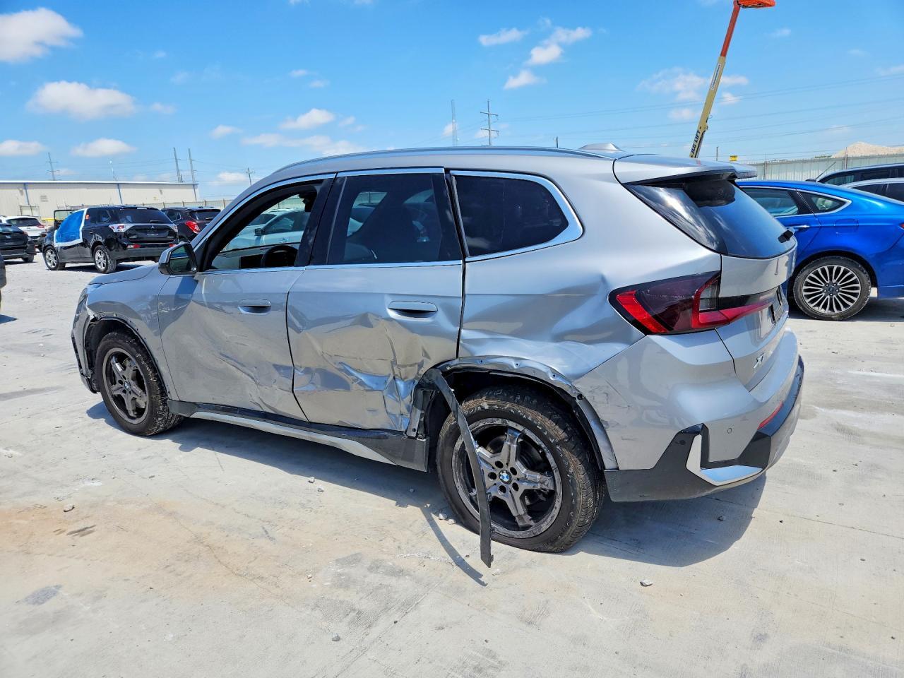 2025 BMW X1 xDrive28I - Фото 2