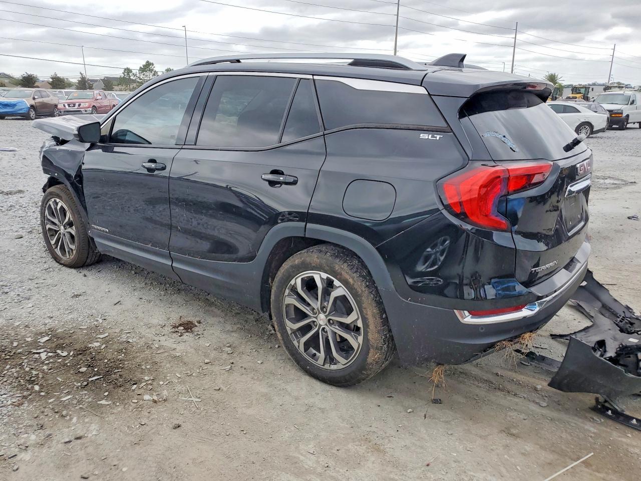 2021 GMC Terrain Slt - Image 2