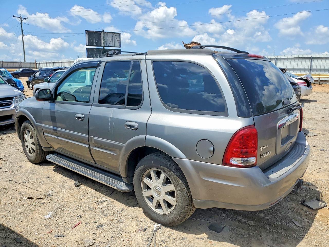 2005 Buick Rainier Cxl - Image 2