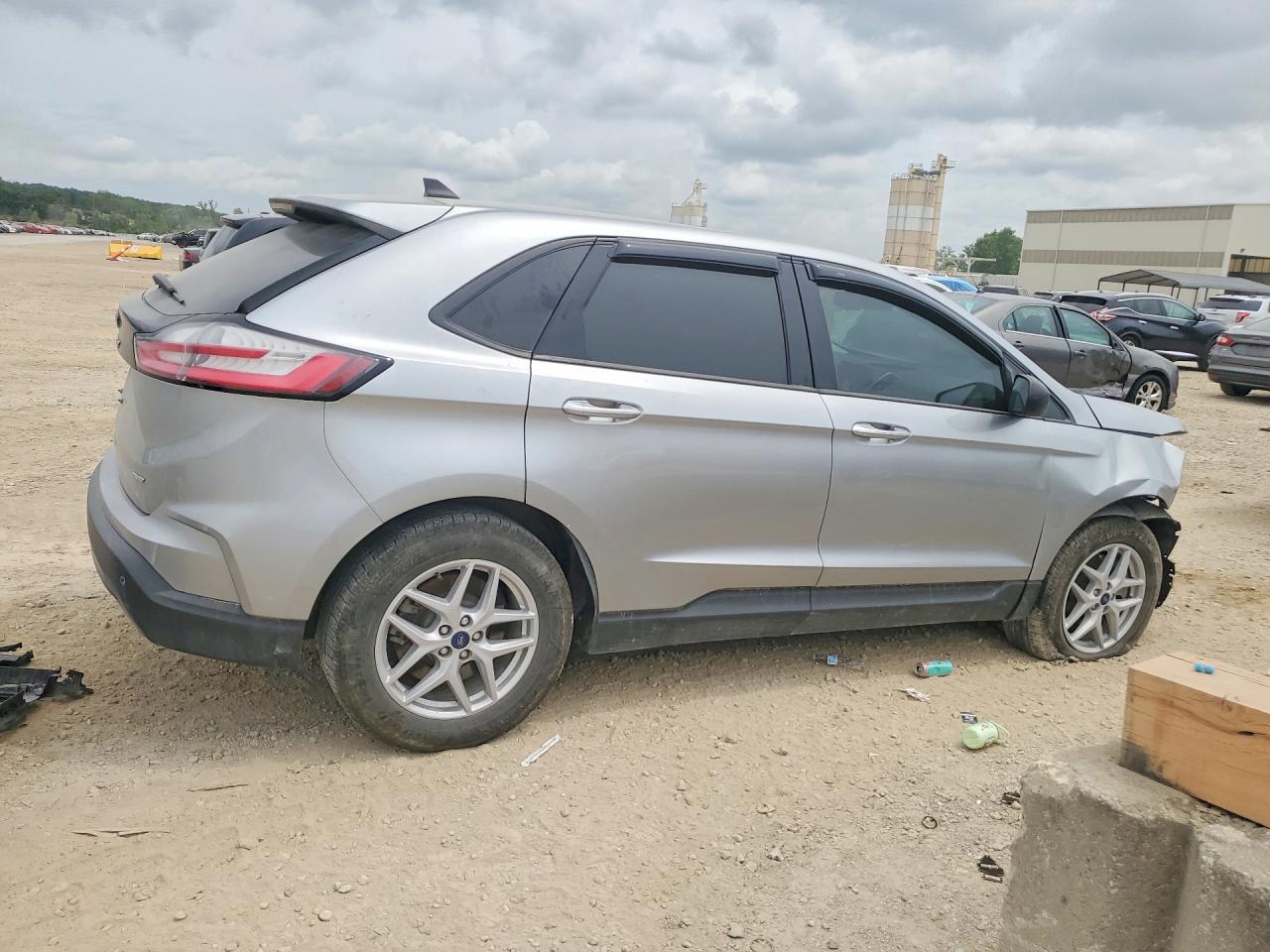 2021 Ford Edge Se - Фото 3