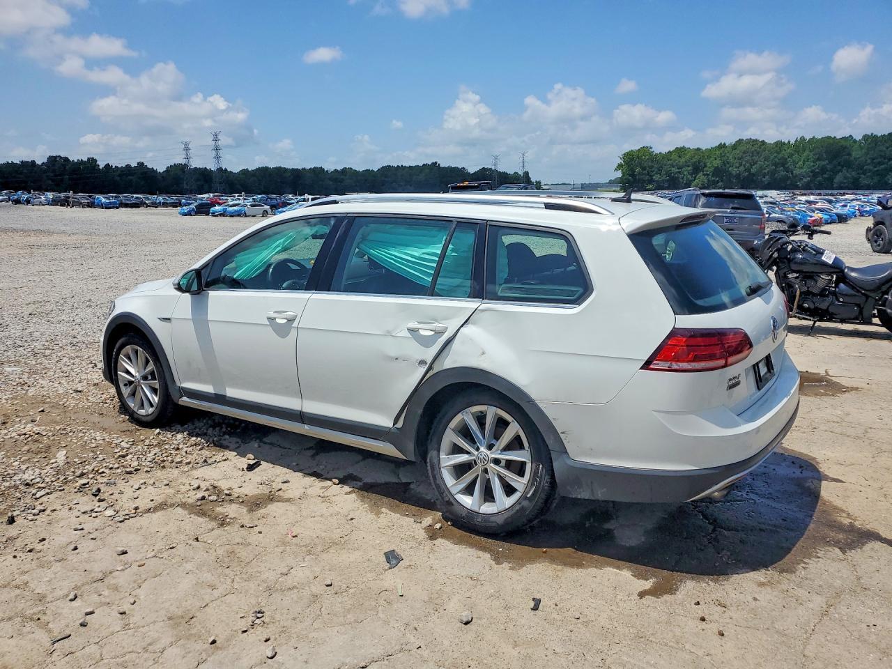 2019 Volkswagen Golf Alltrack S - Фото 2