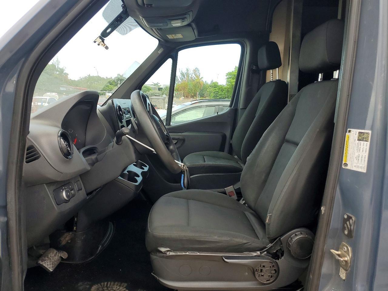 2019 Mercedes-Benz Sprinter 2500/3500 - Image 7