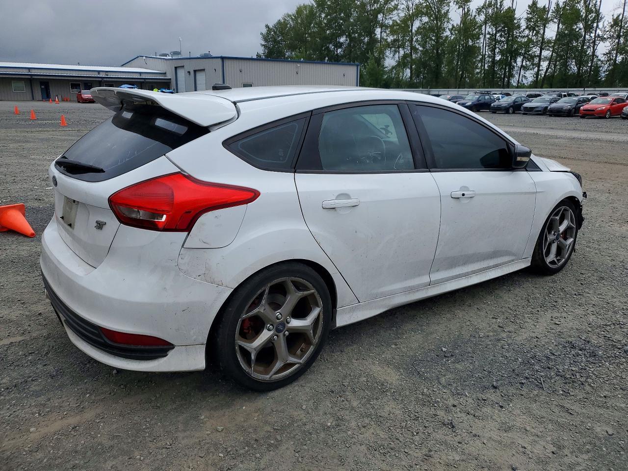 2016 Ford Focus St - Image 3