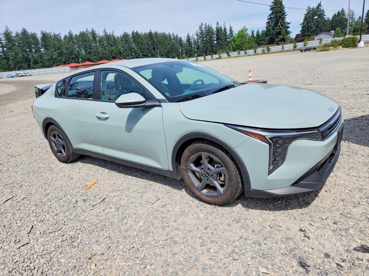 2025 Kia K4 Lxs - Image 4
