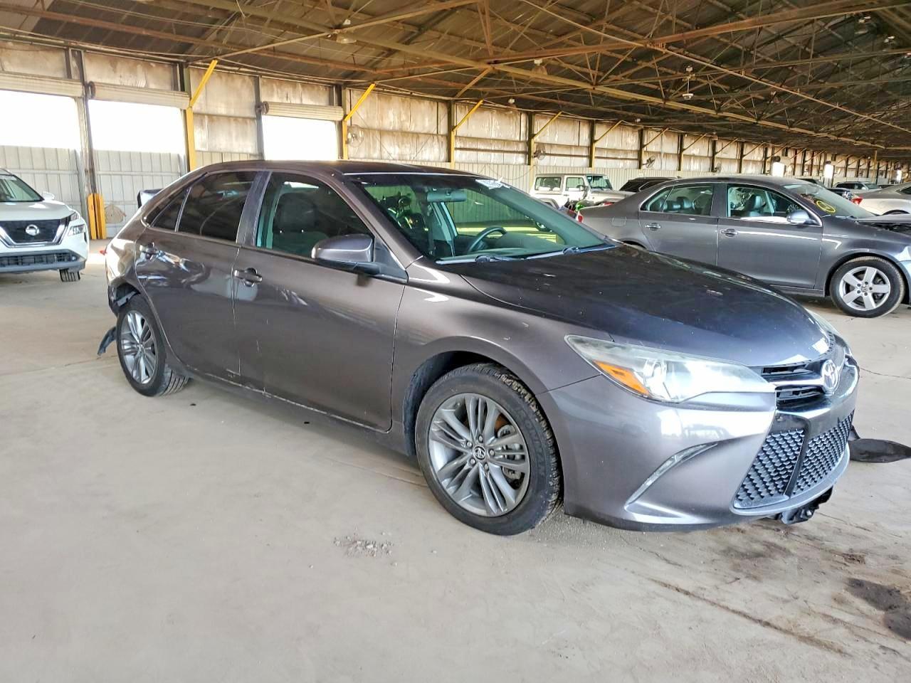 2015 Toyota Camry Se - Фото 4