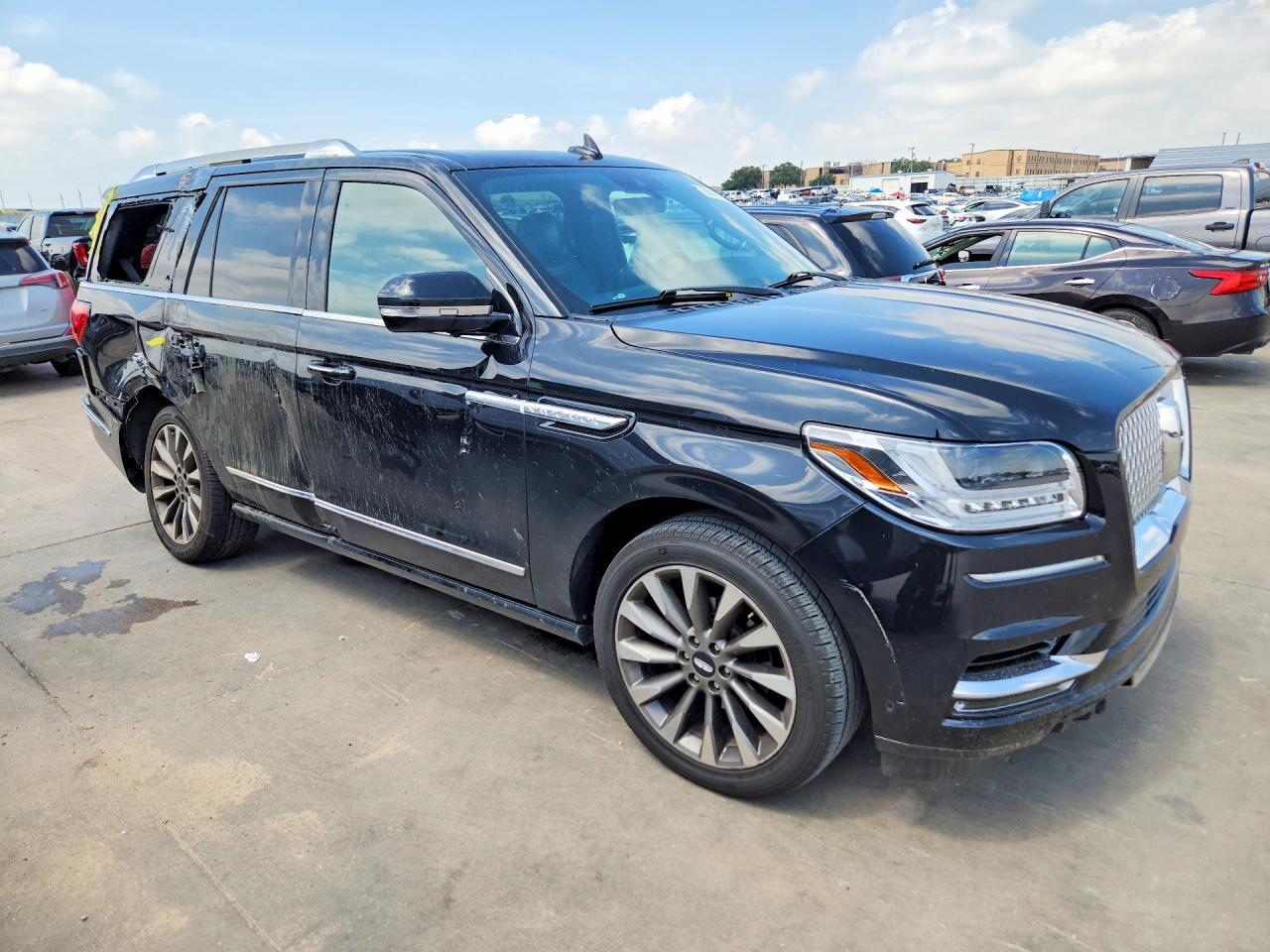 2020 Lincoln Navigator Reserve - Image 4