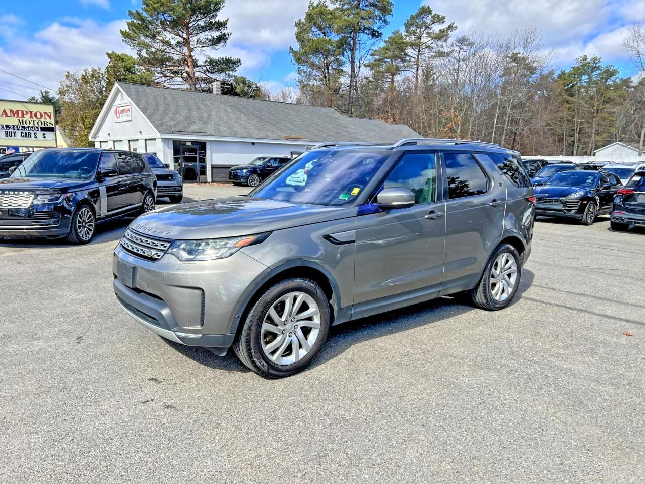 2017 Land Rover Discovery Hse - Image 2