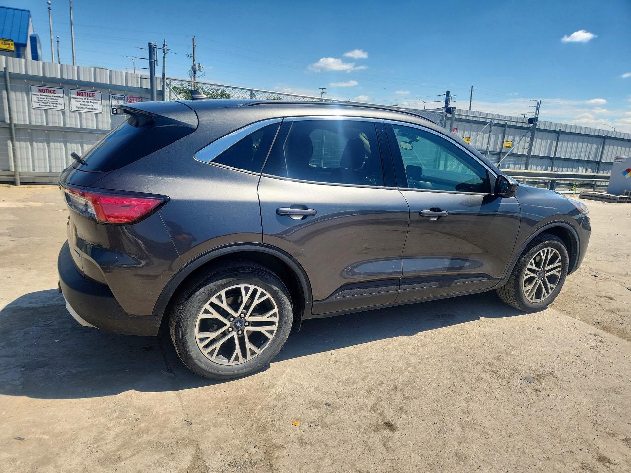 2020 Ford Escape Sel - Фото 3