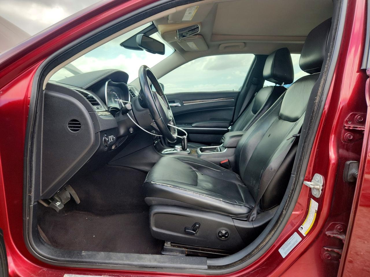 2016 Chrysler 300C - Фото 7