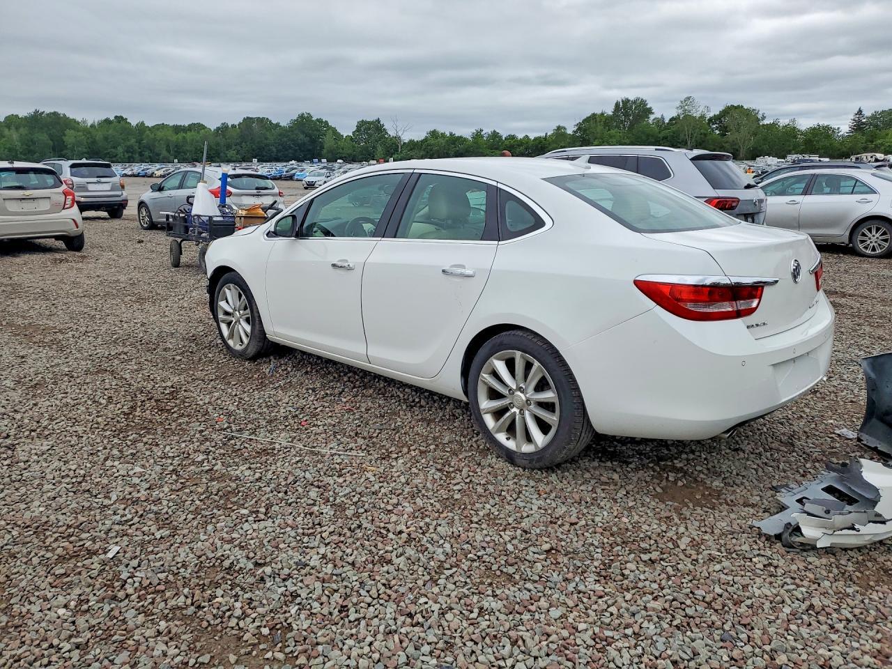 2014 Buick Verano - Image 2