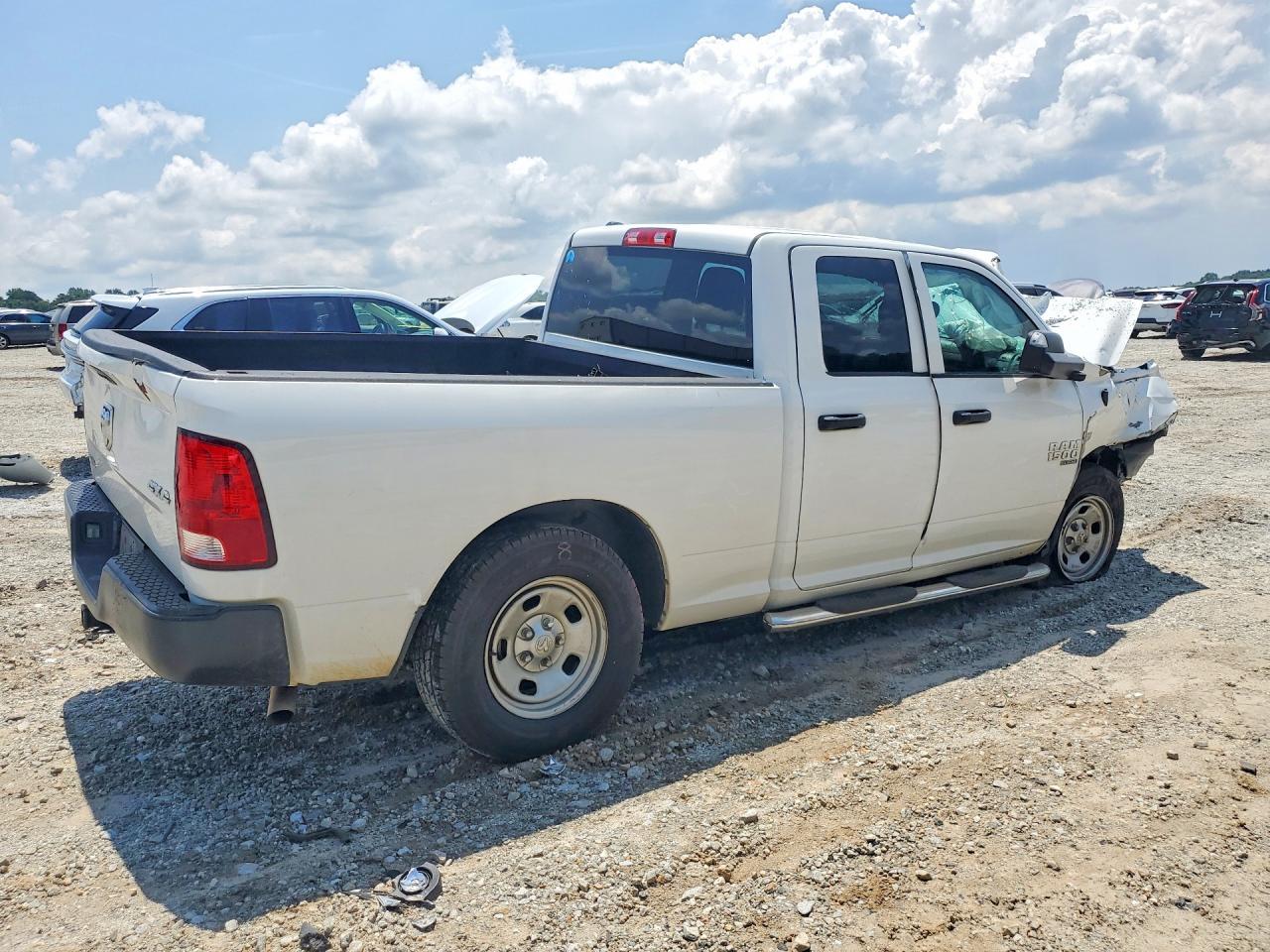 2021 Ram 1500 Classic Tradesman - Фото 3