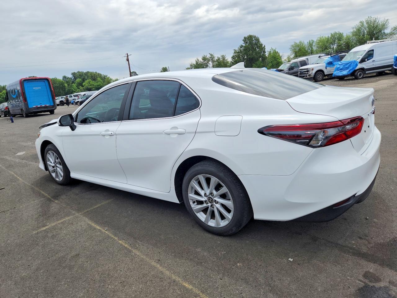 2024 Toyota Camry Le - Image 2
