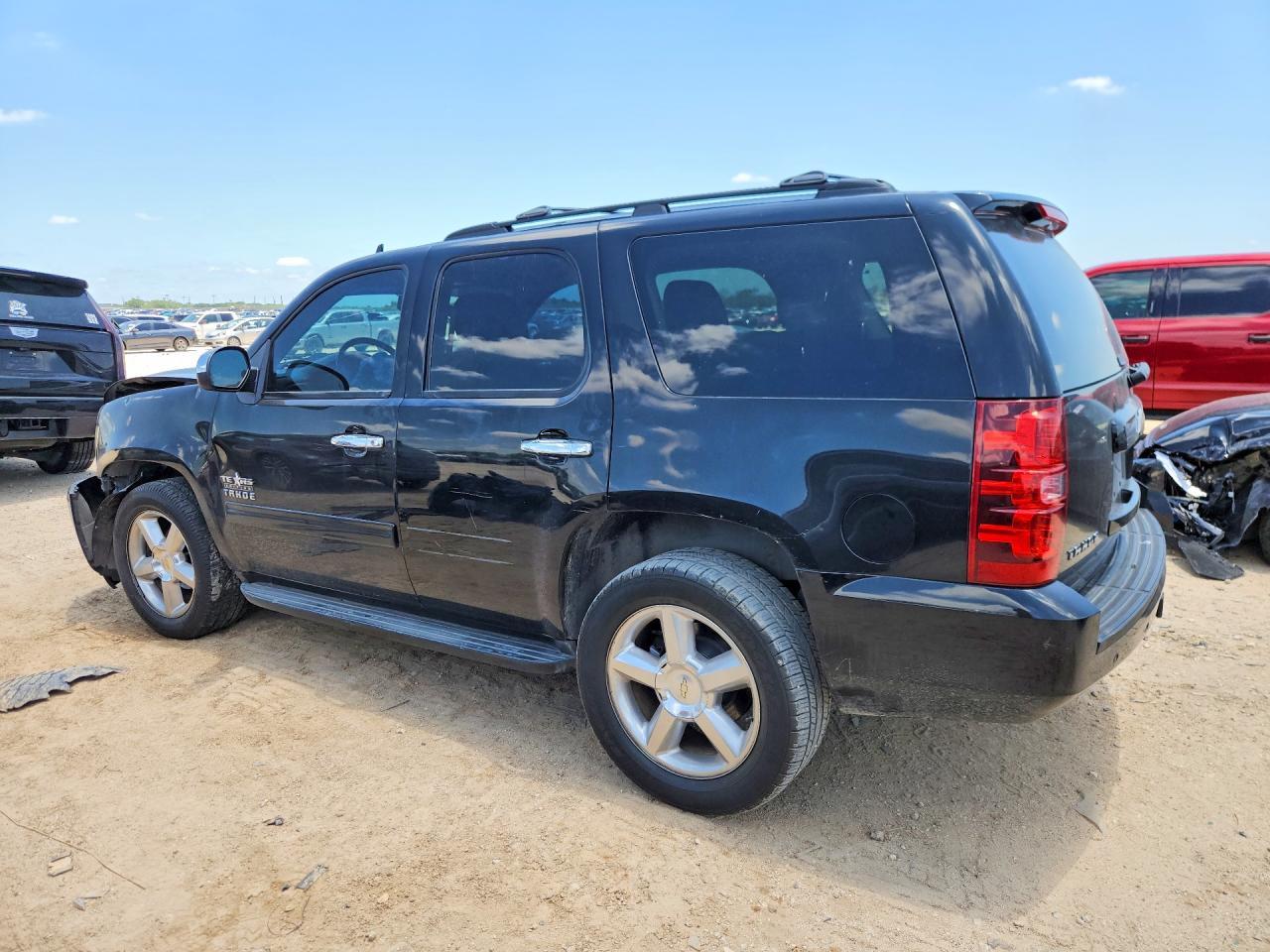 2012 Chevrolet Tahoe C1500 Ls - Фото 2
