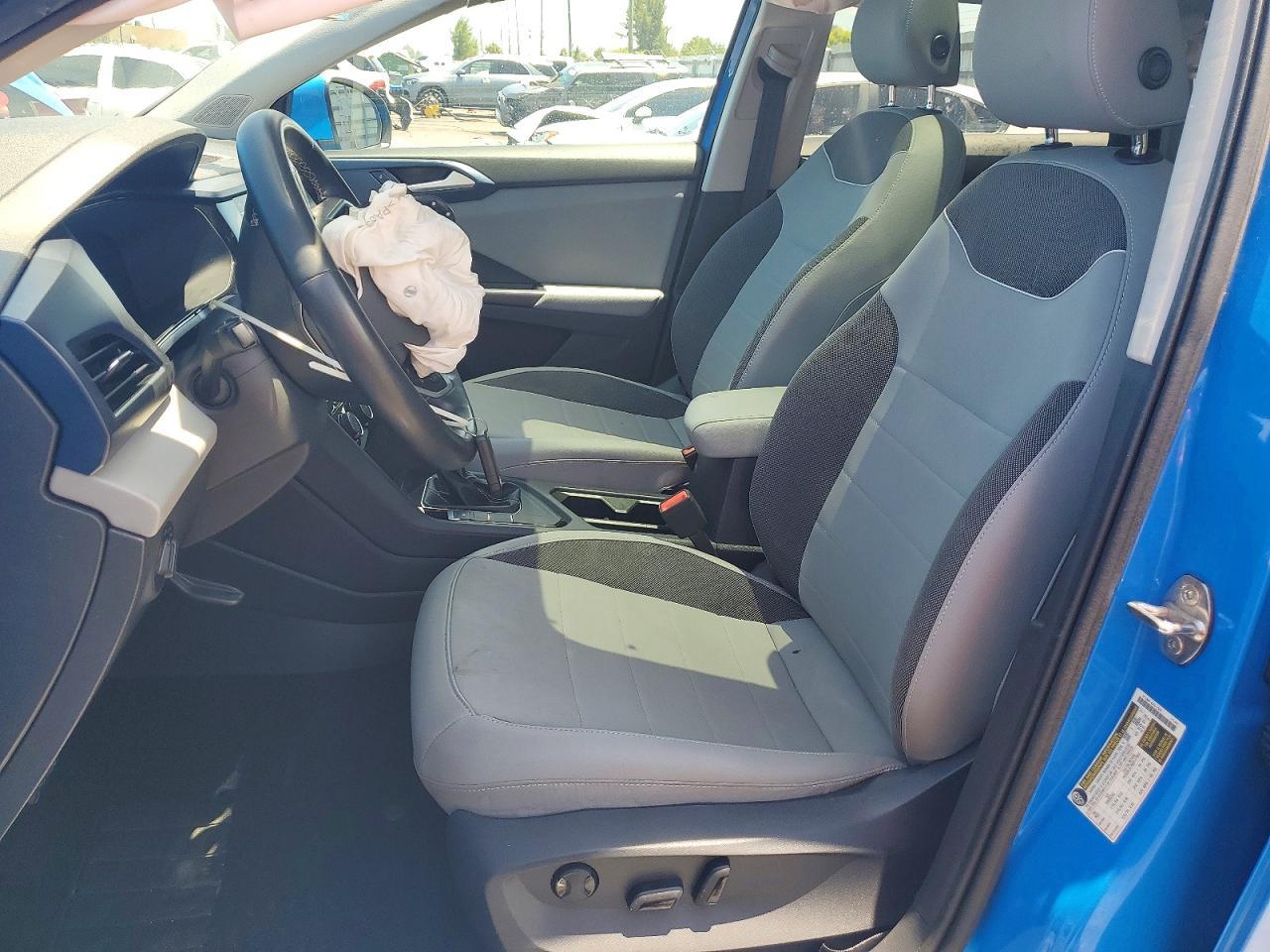 2023 Volkswagen Taos Se - Фото 7