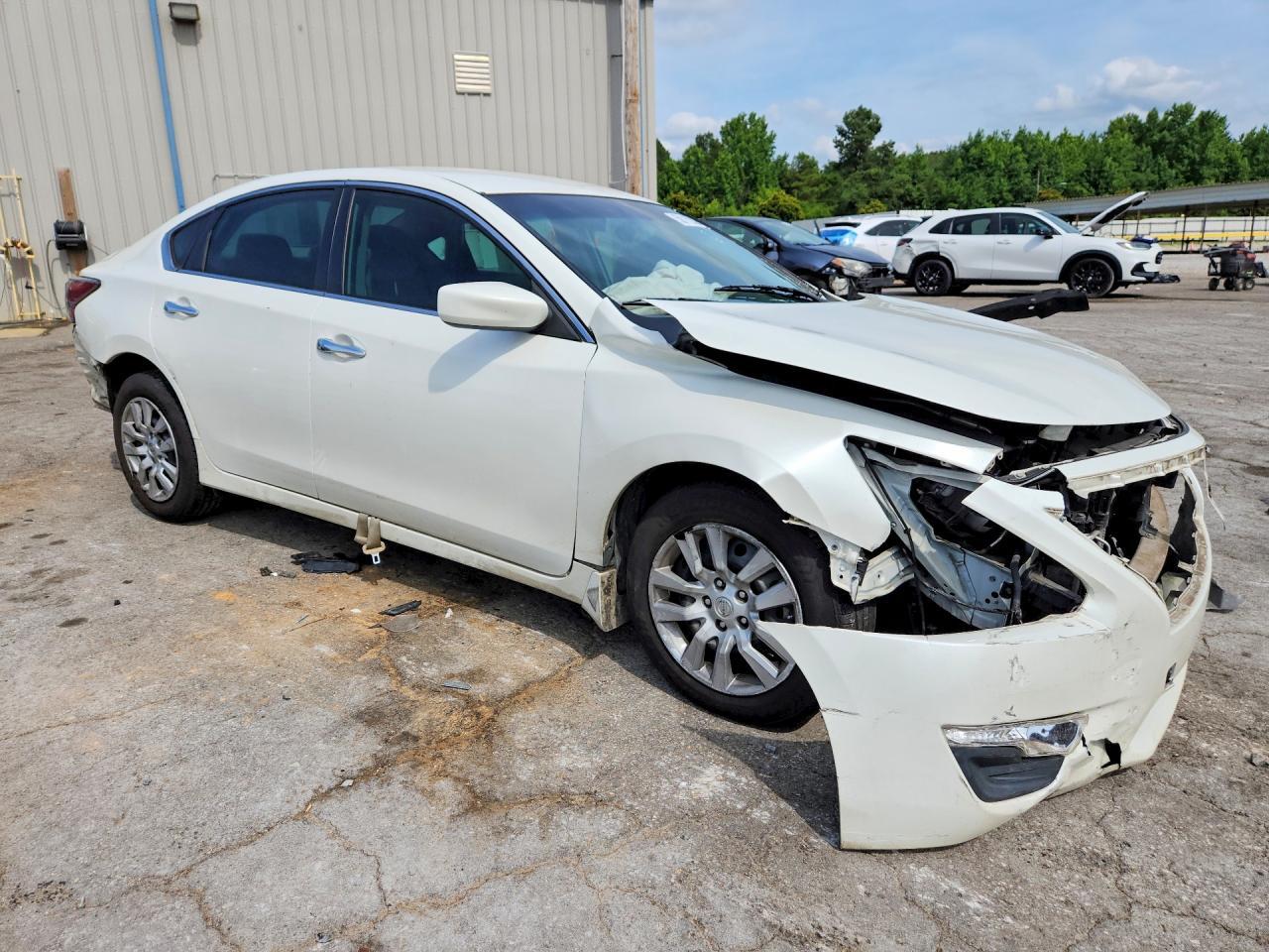 2015 Nissan Altima 2.5 S - Фото 4