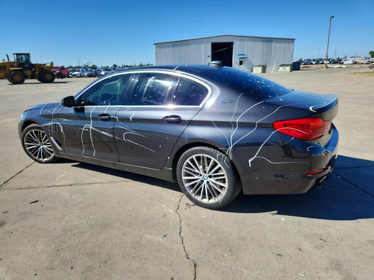 2019 BMW 530E - Фото 2