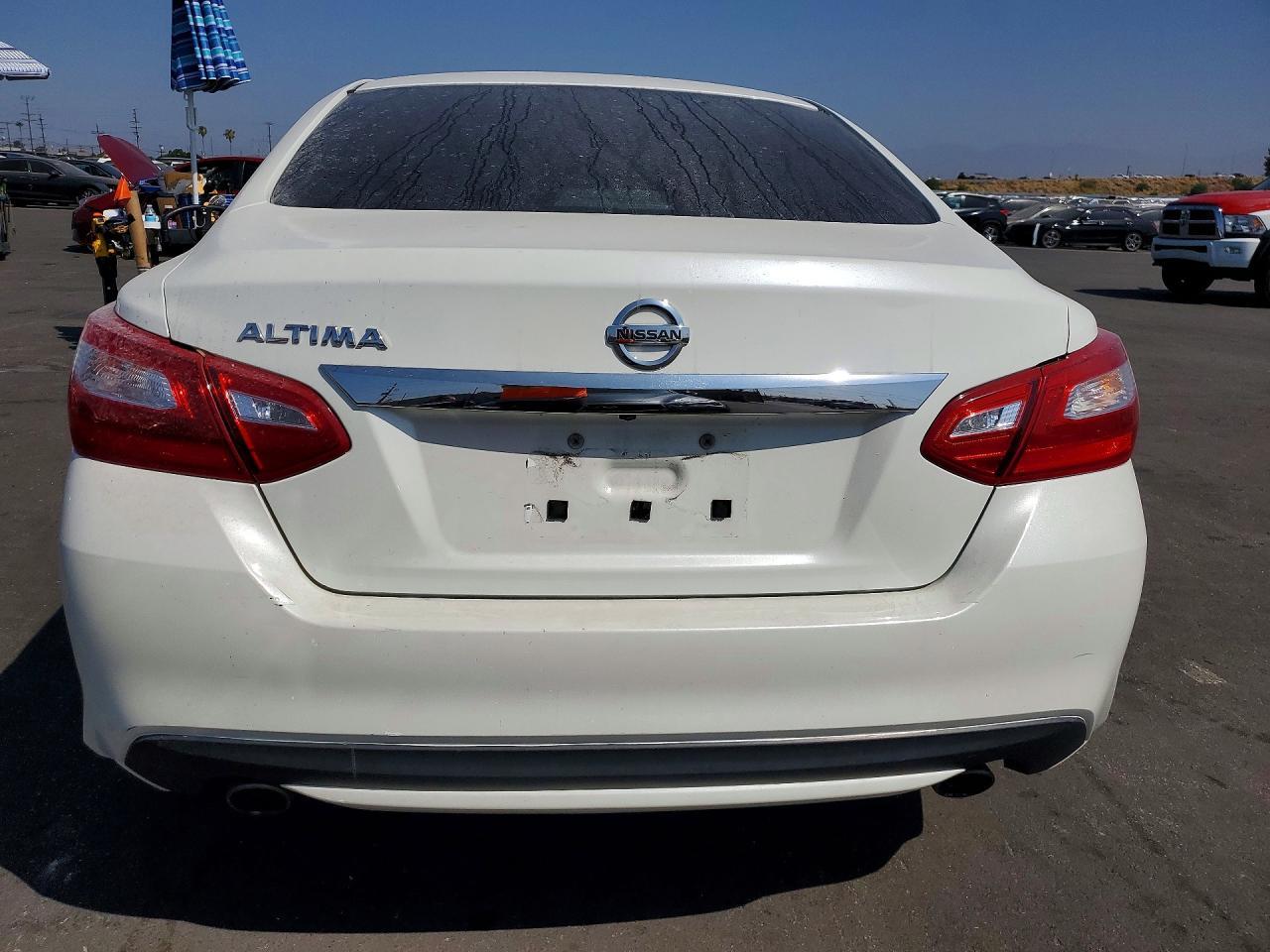 2016 Nissan Altima 2.5 S - Фото 6