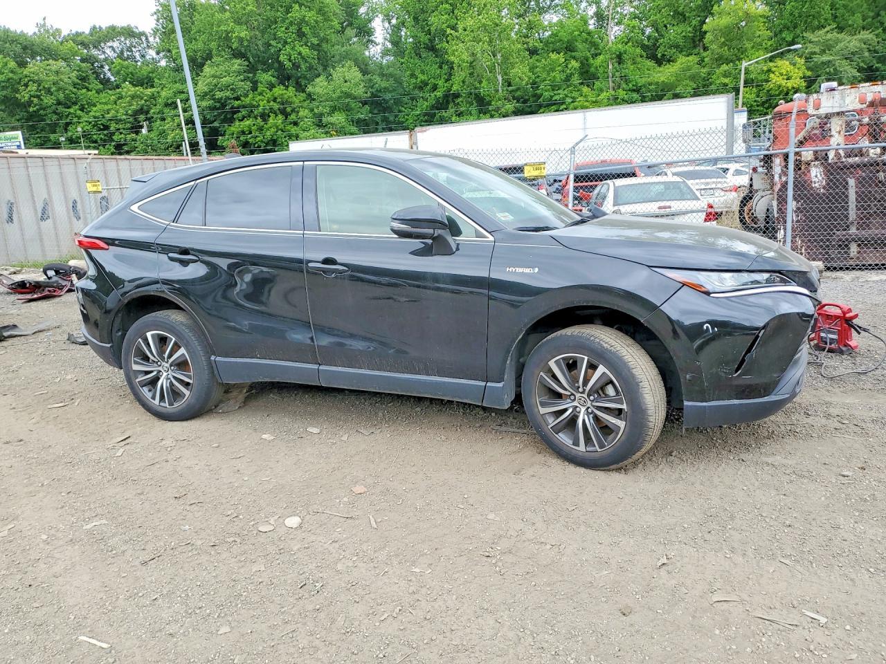 2021 Toyota Venza Le - Фото 4