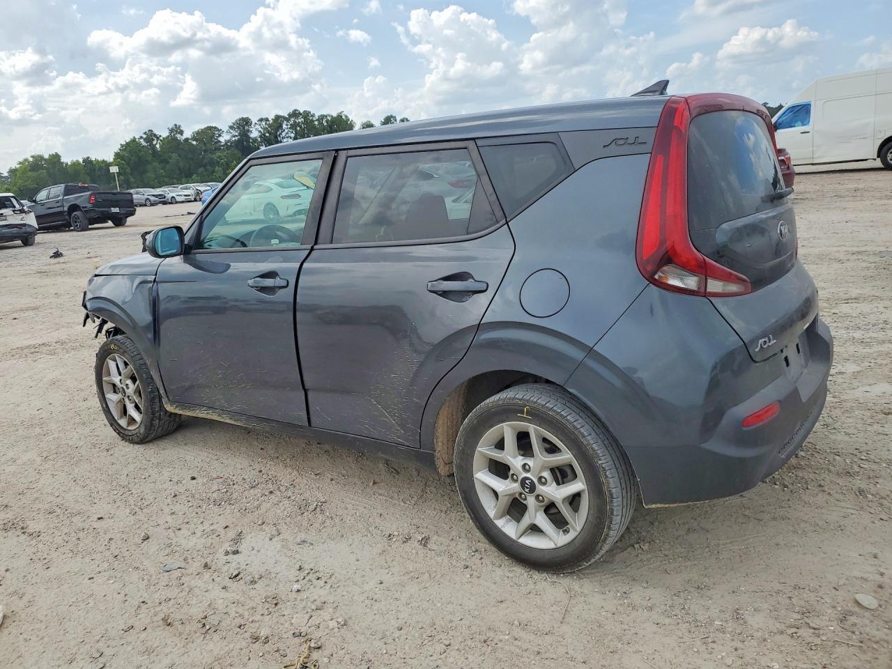 2020 Kia Soul S - Image 2