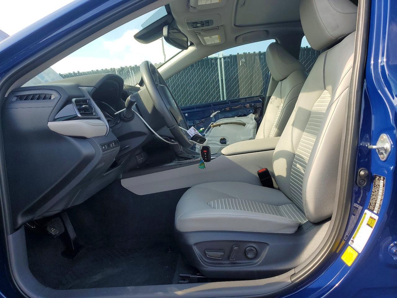 2023 Toyota Camry Se - Фото 7