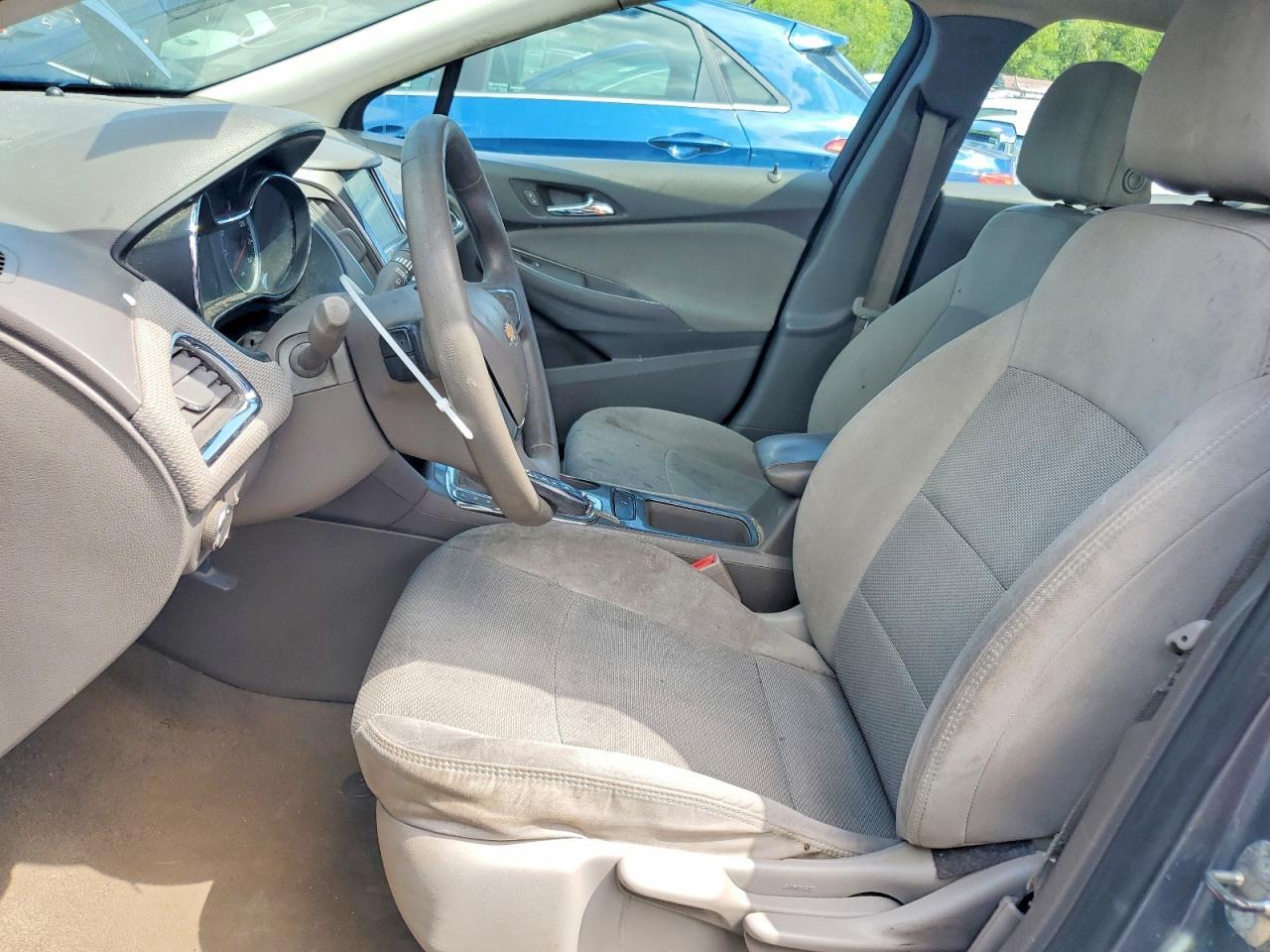 2018 Chevrolet Cruze Lt - Image 7