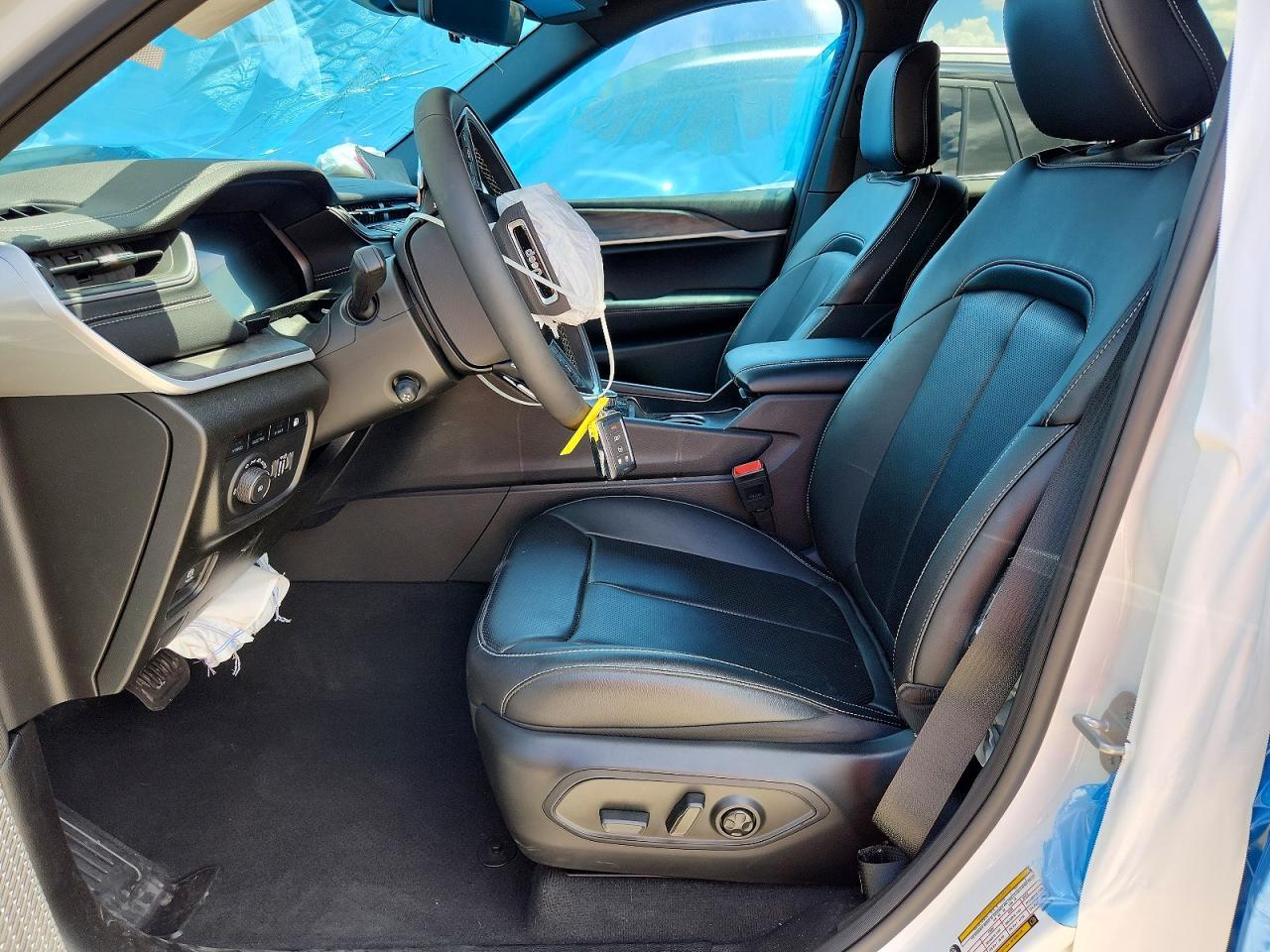 2025 Jeep Grand Cherokee 4Xe - Фото 7