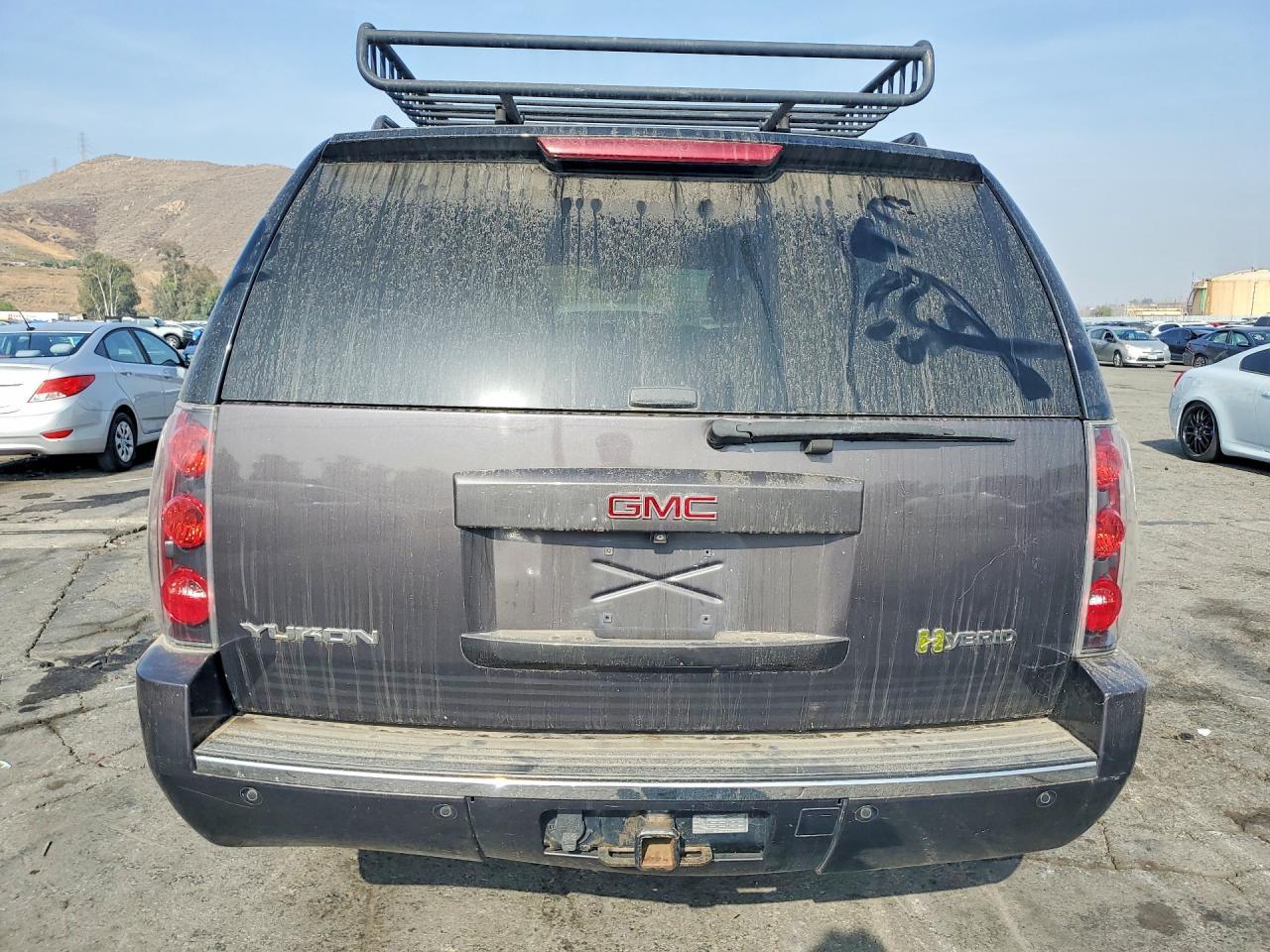 2011 GMC Yukon - Image 6