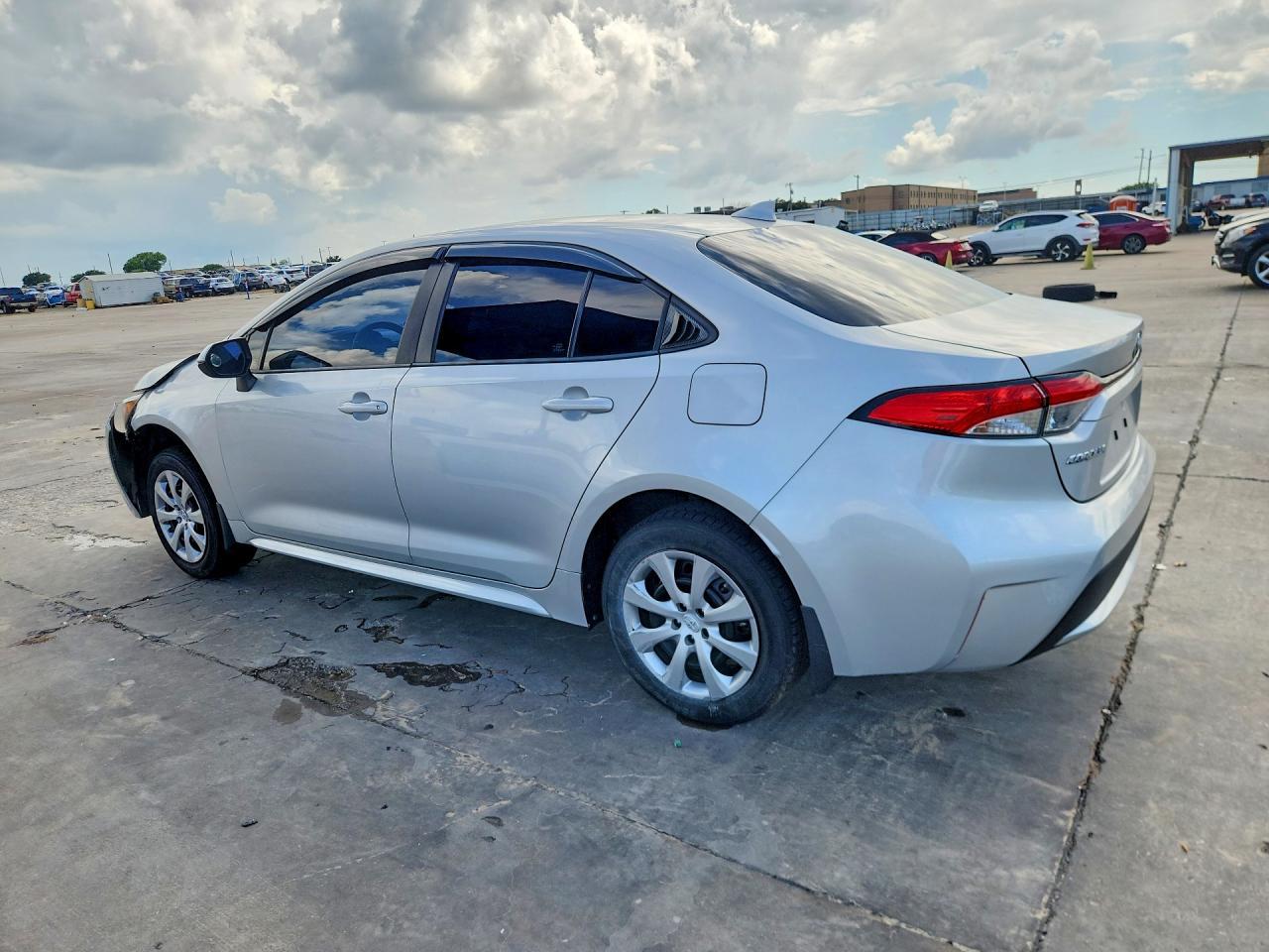 2021 Toyota Corolla Le - Фото 2