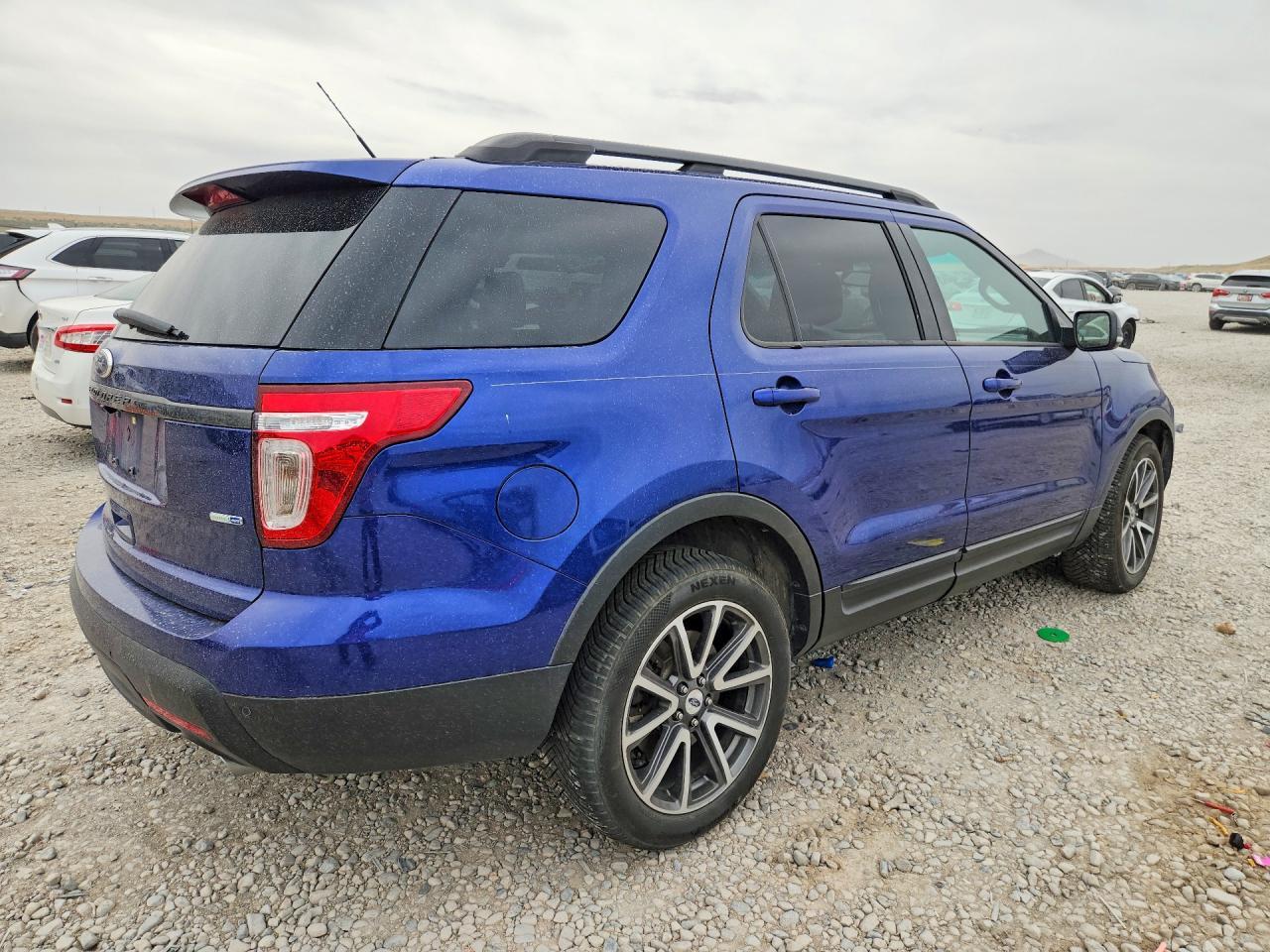 2015 Ford Explorer Xlt - Фото 3