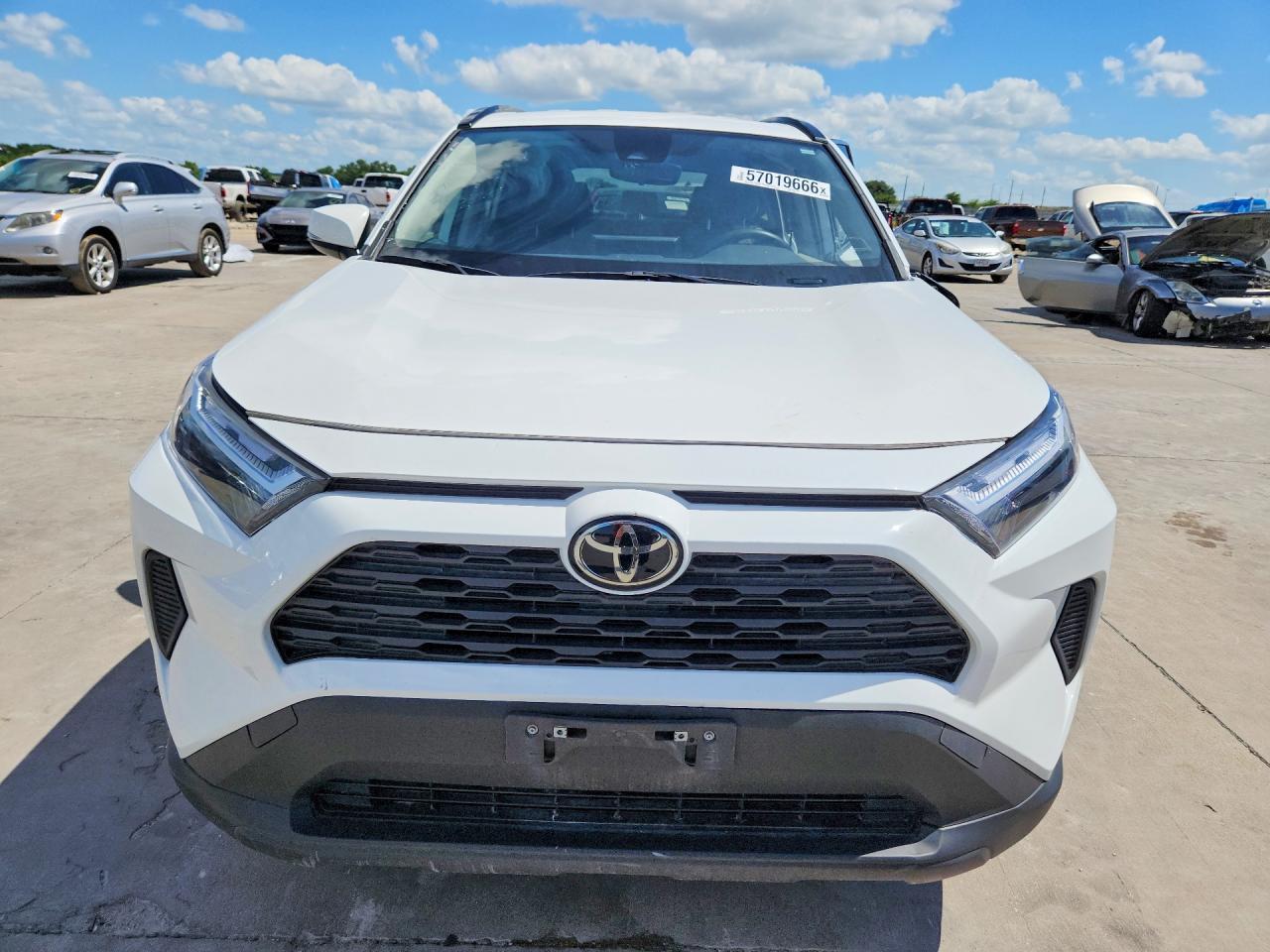 2024 Toyota Rav4 Xle - Image 5