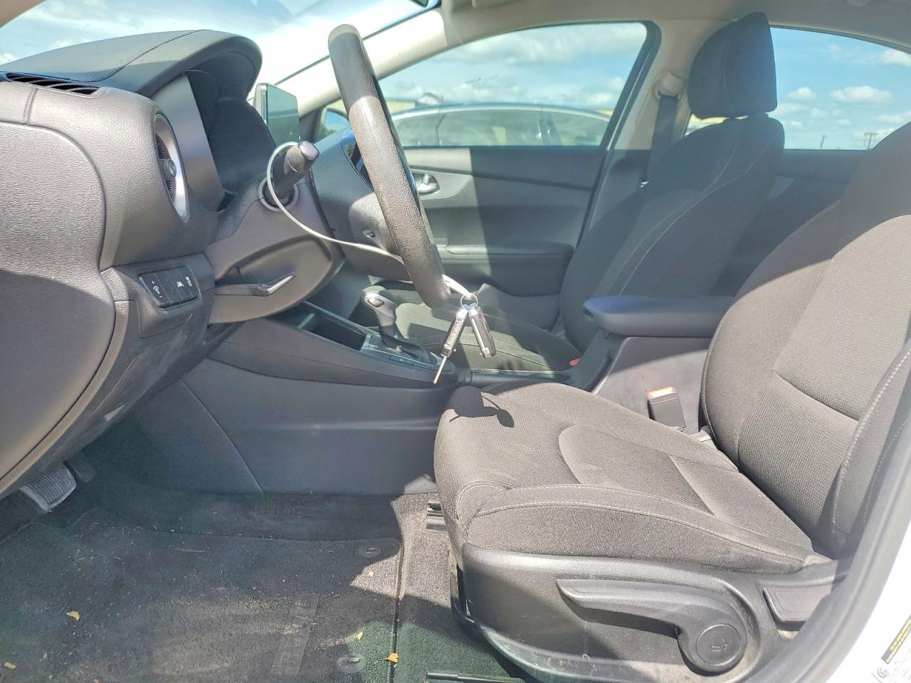 2021 Kia Forte Fe - Image 7