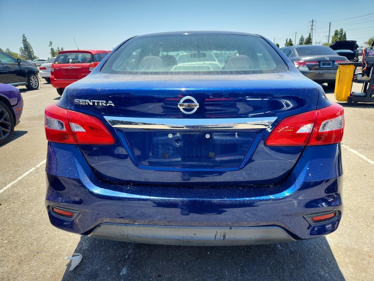 2019 Nissan Sentra S - Фото 6